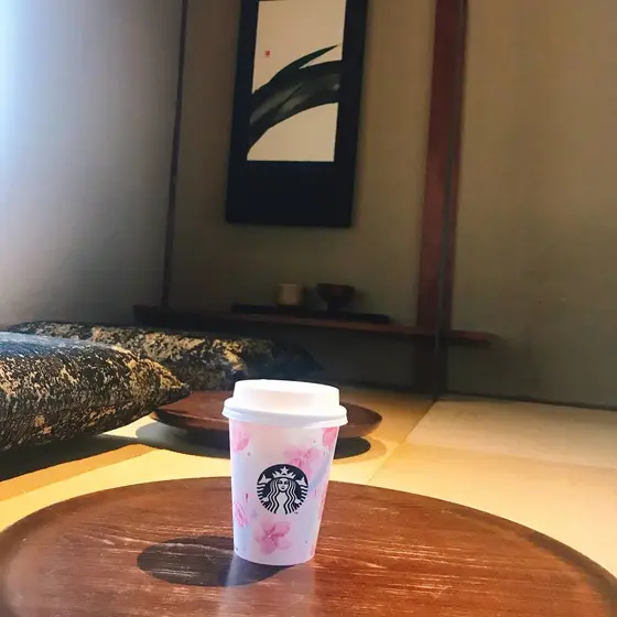こっちは小上がりのお座敷席