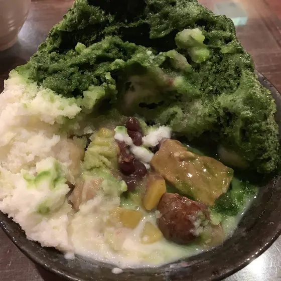 おまかせ氷の中は…たくさんの和菓子⁉︎