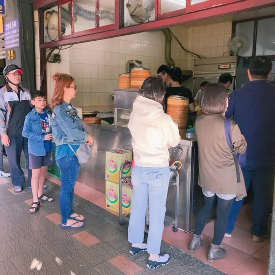 出ていく時には行列