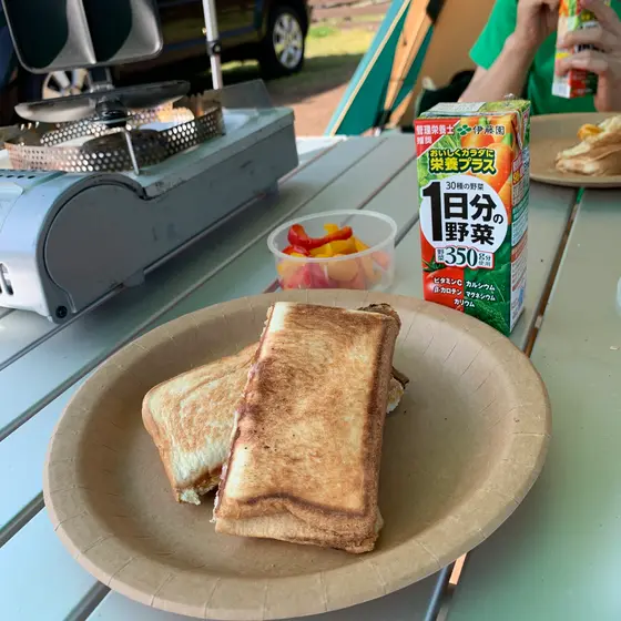 朝食は簡単にホットサンドメーカーで