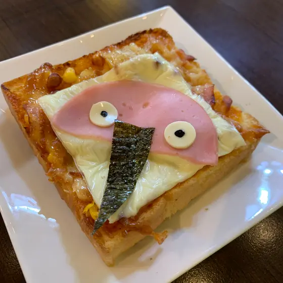 トキをモチーフとしたパン