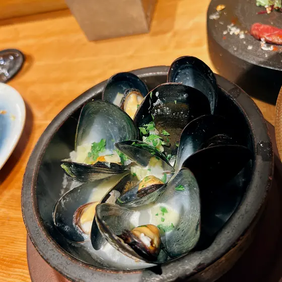 活ムール貝白ワイン蒸し