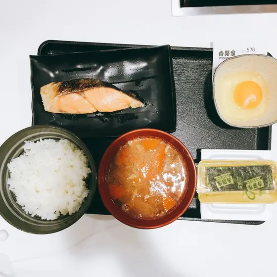 日本の和食染みるわ〜😭