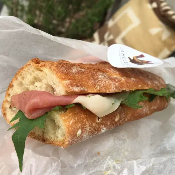生ハムと大葉のサンド