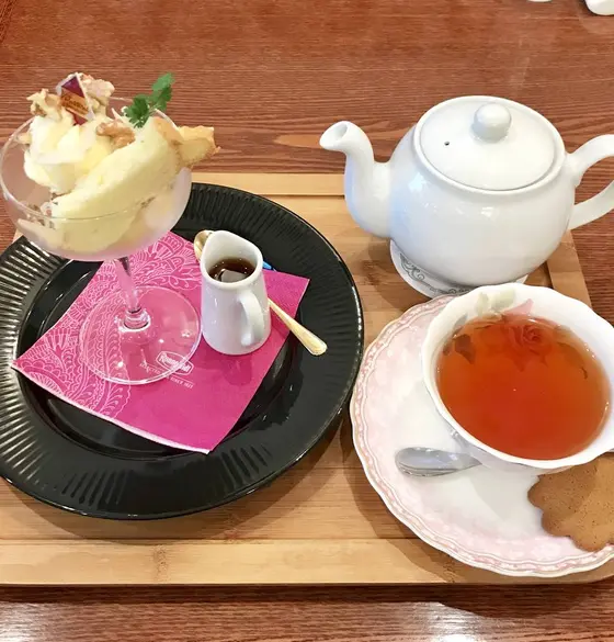 紅茶とともにお願いしたのは、、
