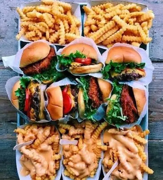 チーズをかけたポテトが美味しい！