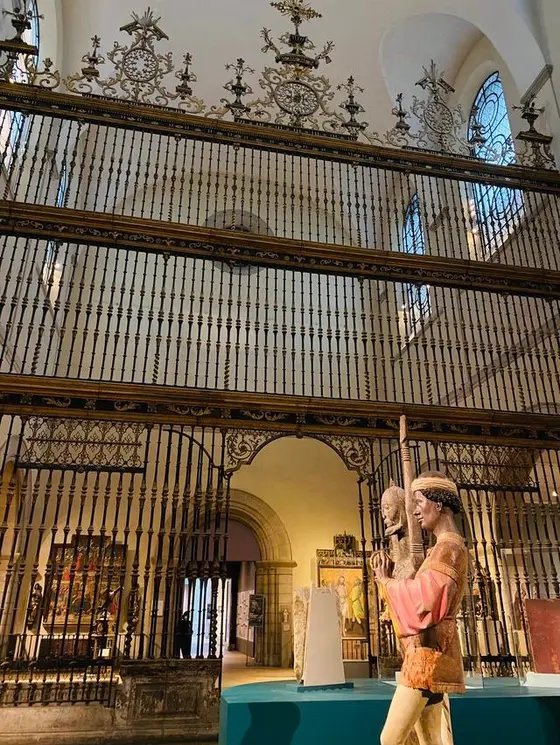 ヨーロッパをイメージした鉄格子