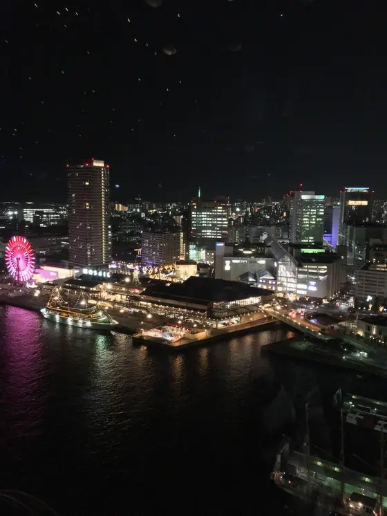 ポートタワーの展望台から見える夜景