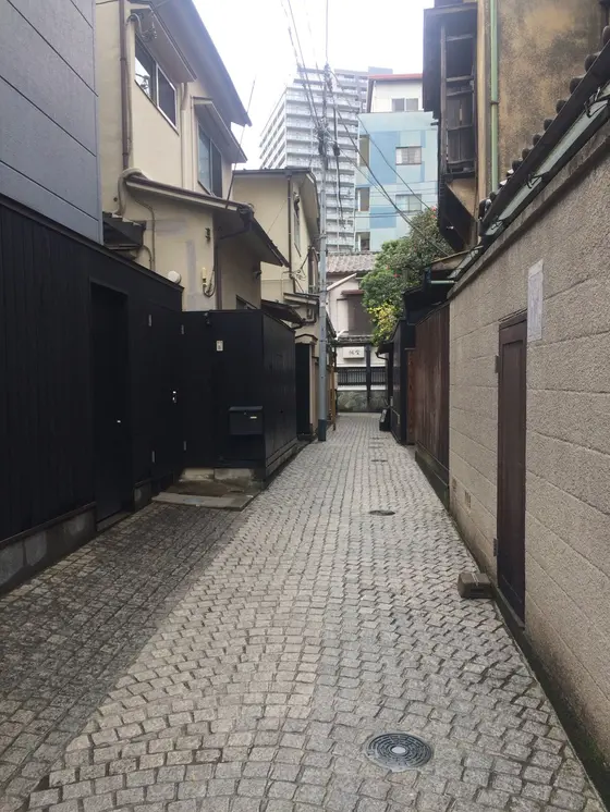 黒板塀