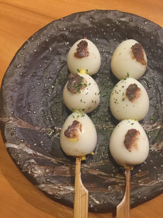 名物うずら串。