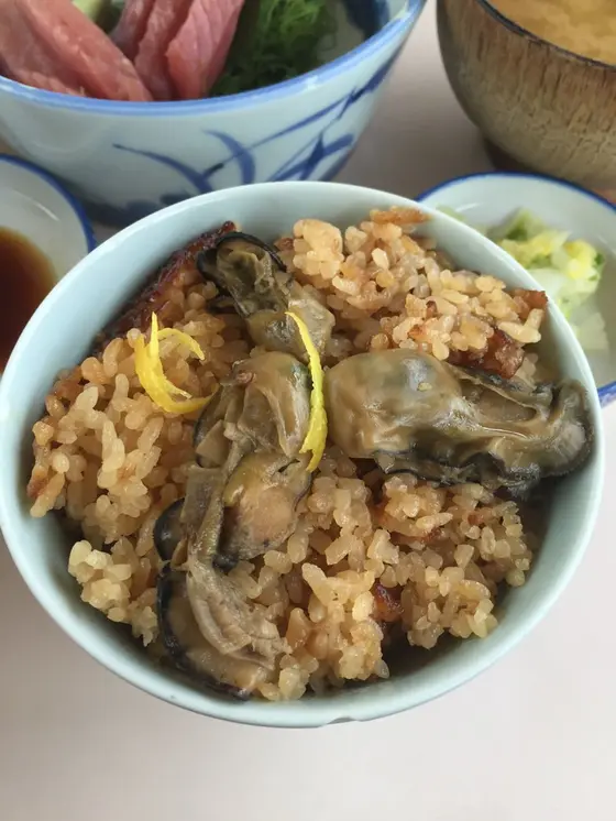 牡蠣ご飯(小) ¥210