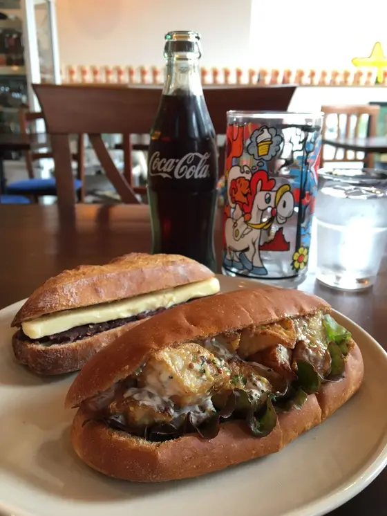 チョリソーポテトのコッペパンサンドとあんバターサンド