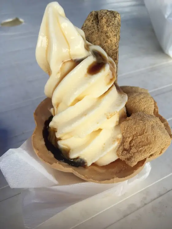 山梨名物の、信玄餅ソフトも食べられます！