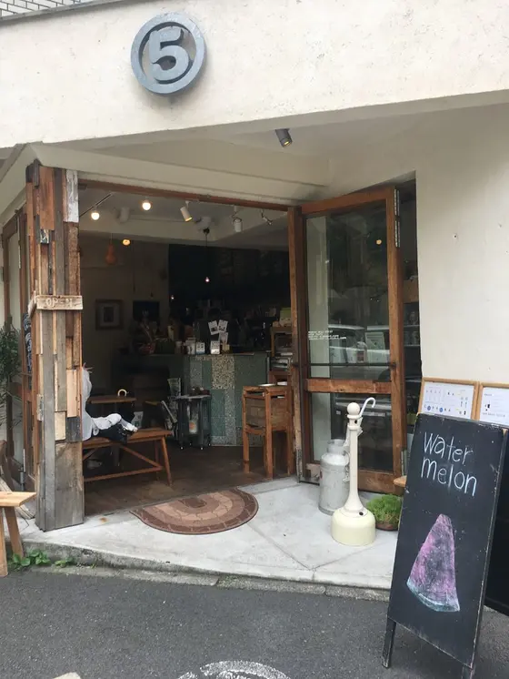 季節のドリンクがあるから何度行っても発見がある＊