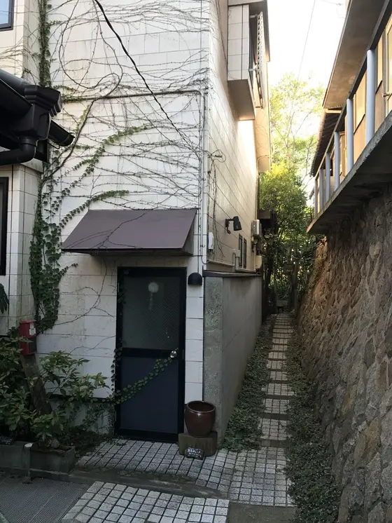 路地の先の先