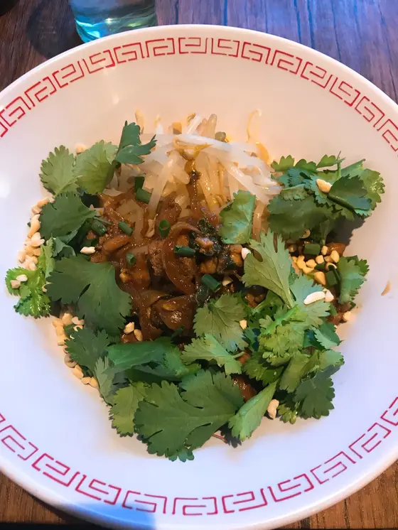 汁なし担々麺
