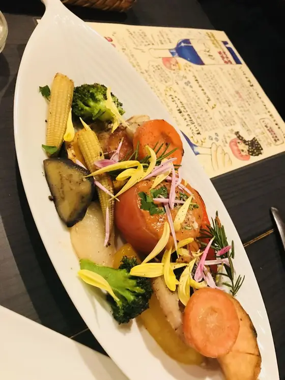 1番人気のオマール海老ソースの野菜フォンデュ
