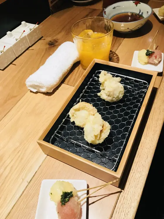 帆立とトマトとチーズのカプレーゼ