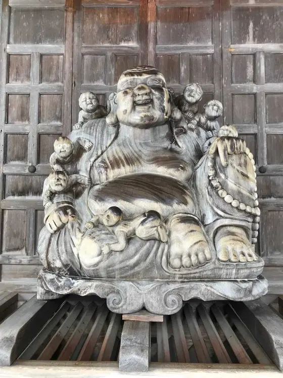 招福布袋尊