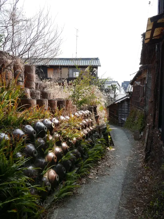 一本離れた路地裏が面白い