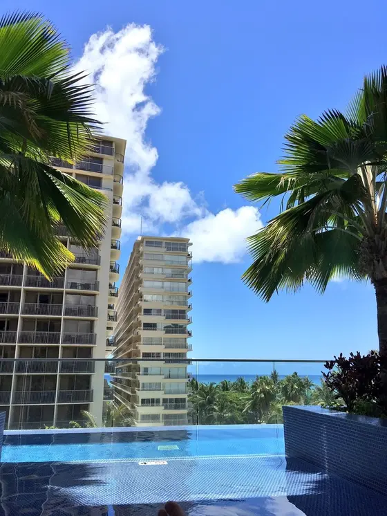 ホテル内のプール