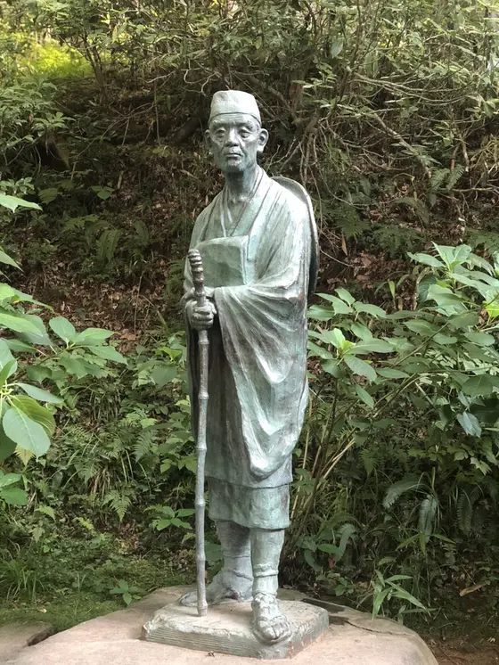 松尾芭蕉銅像