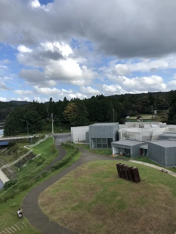 展望台からの美術館