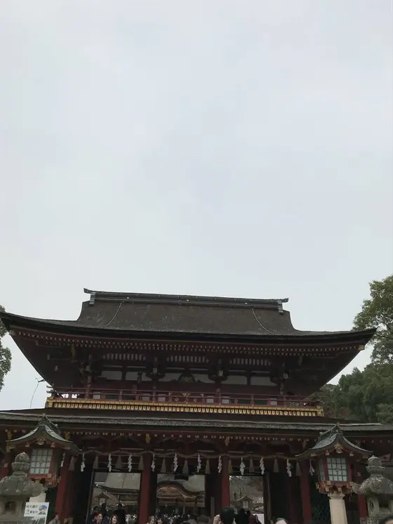 拝殿前門