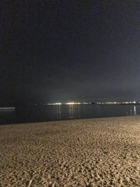 夜のビーチ