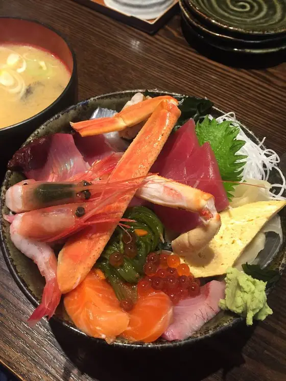 豪華海鮮丼1500円 あら汁付き