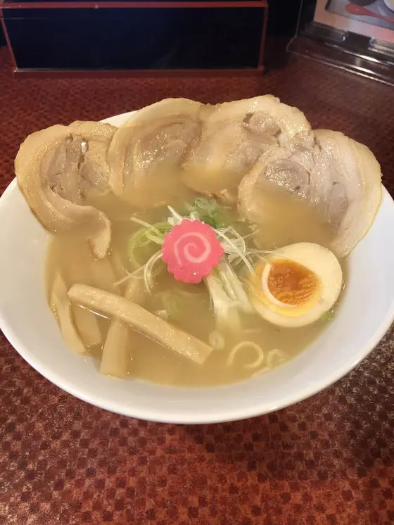 あごだし醤油チャーシューラーメン
