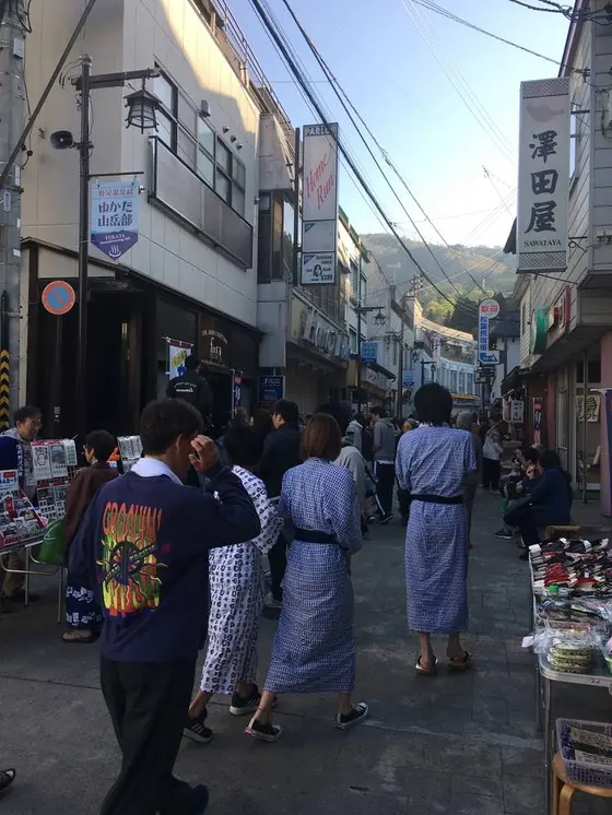 朝市は混雑