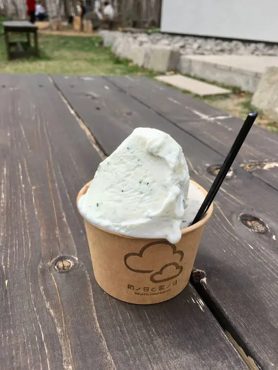 ジェラート(5種のハーブ/黒千石大豆) 450yen