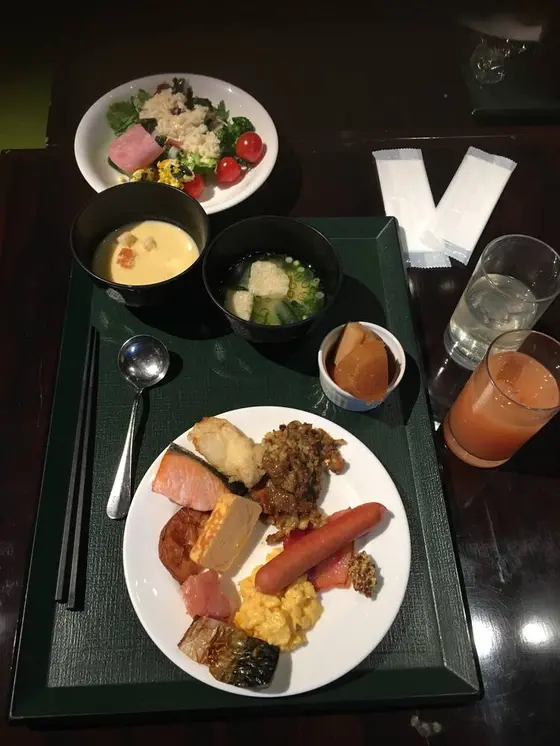 朝食バイキング
