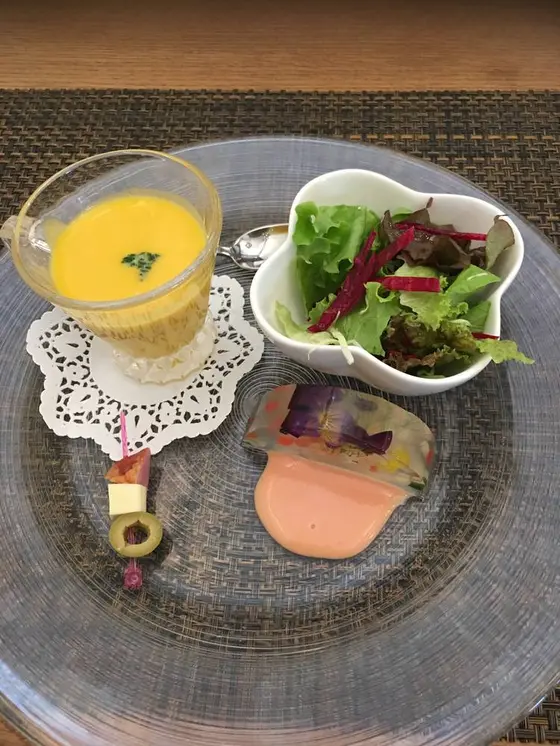 よくばりランチの前菜。