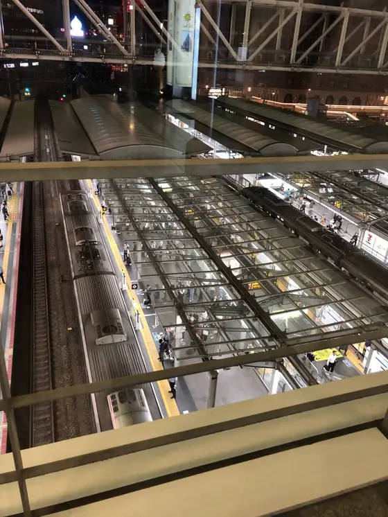 時空の広場から見下ろした構内。ついついずっと見ちゃうね