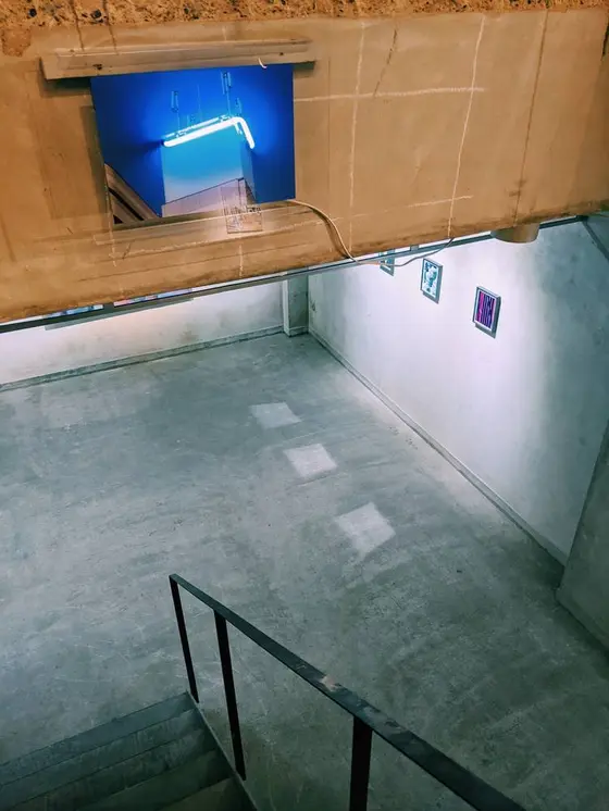 地下はギャラリー