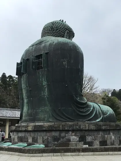 哀愁漂う背中