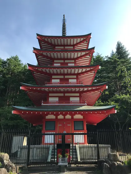 忠霊塔(富士吉田市戦没者慰霊塔)
