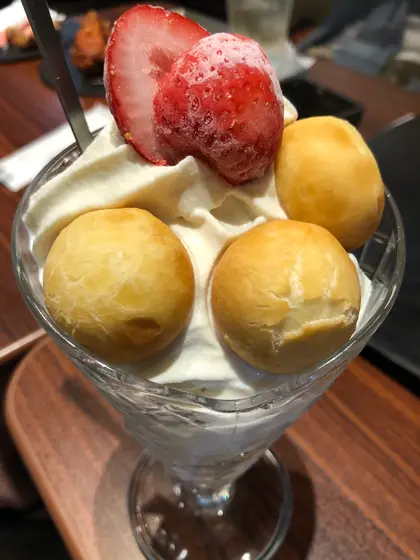 これが 美味いチーズボールパフェ