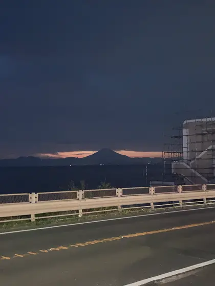 前の道路から