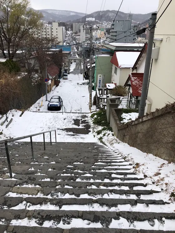 神社までの階段