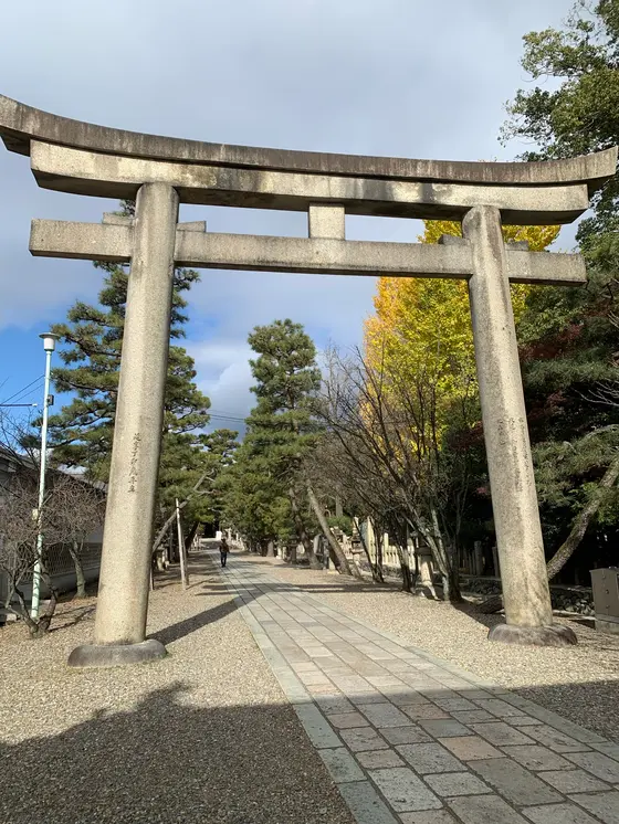 石の鳥居