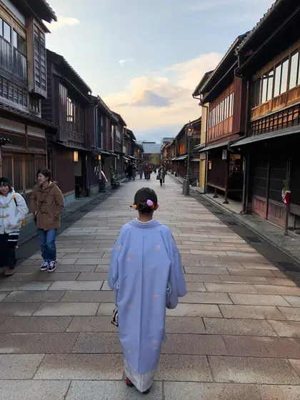 江戸時代にタイムスリップした気分で茶屋街を歩いてみよう