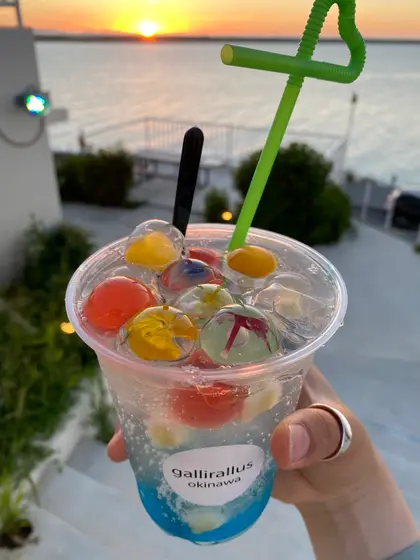 サンセットと一緒に撮ると素敵です