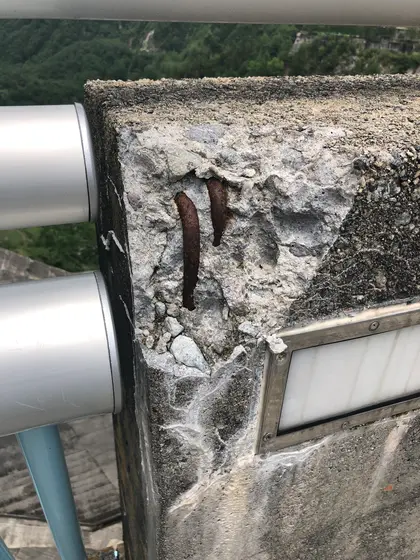 あのー、欠けてますが💦