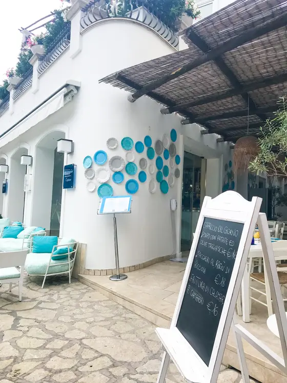 ギリシャを連想させる街並み🏛