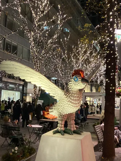 様々なアーティストによるアート作品