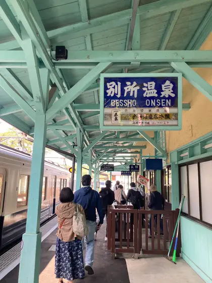 駅ホーム