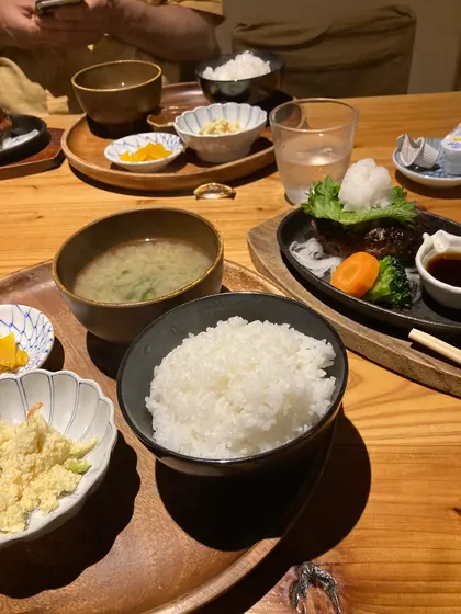 ハンバーグセット1000円おろしポン酢+50円